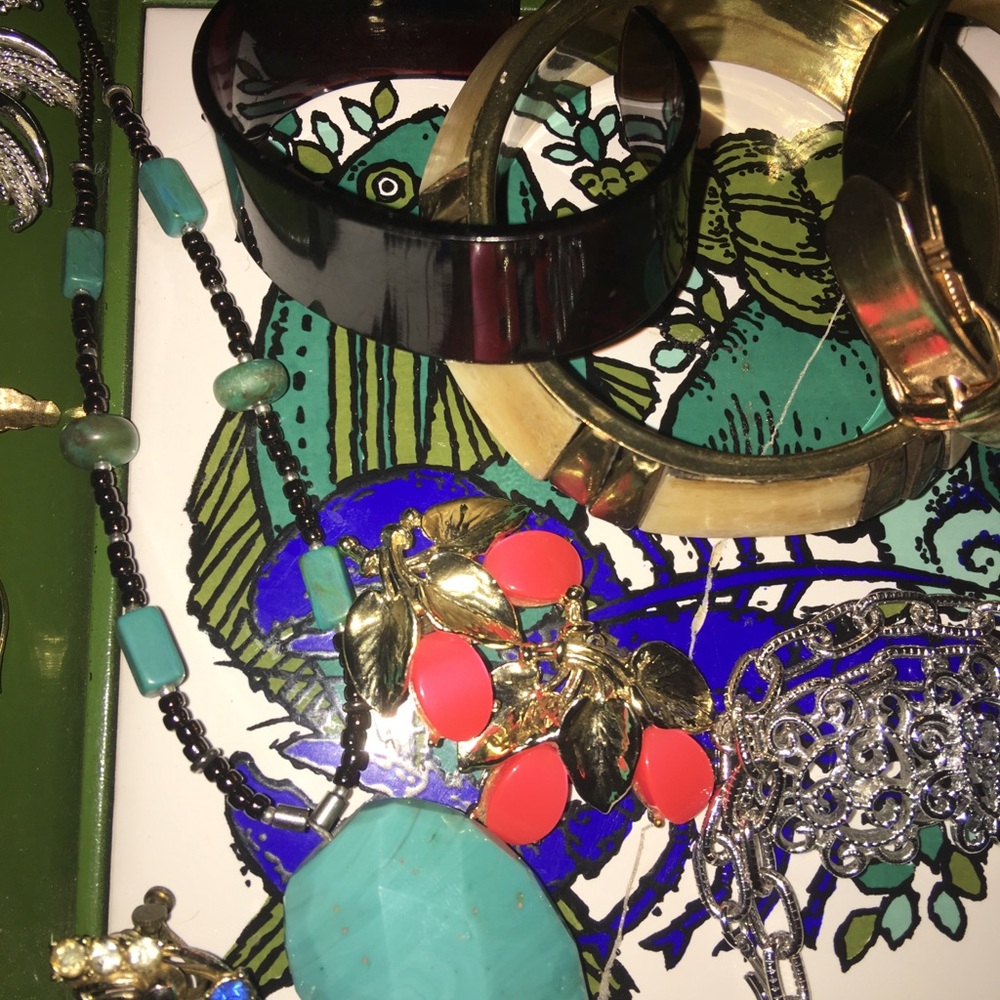 Vintage jewelry bundle - Picture 3 of 6